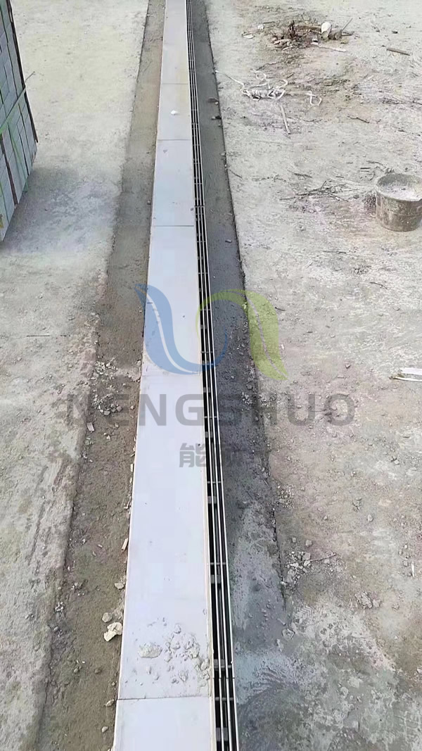 不銹鋼縫隙式排水溝施工案例